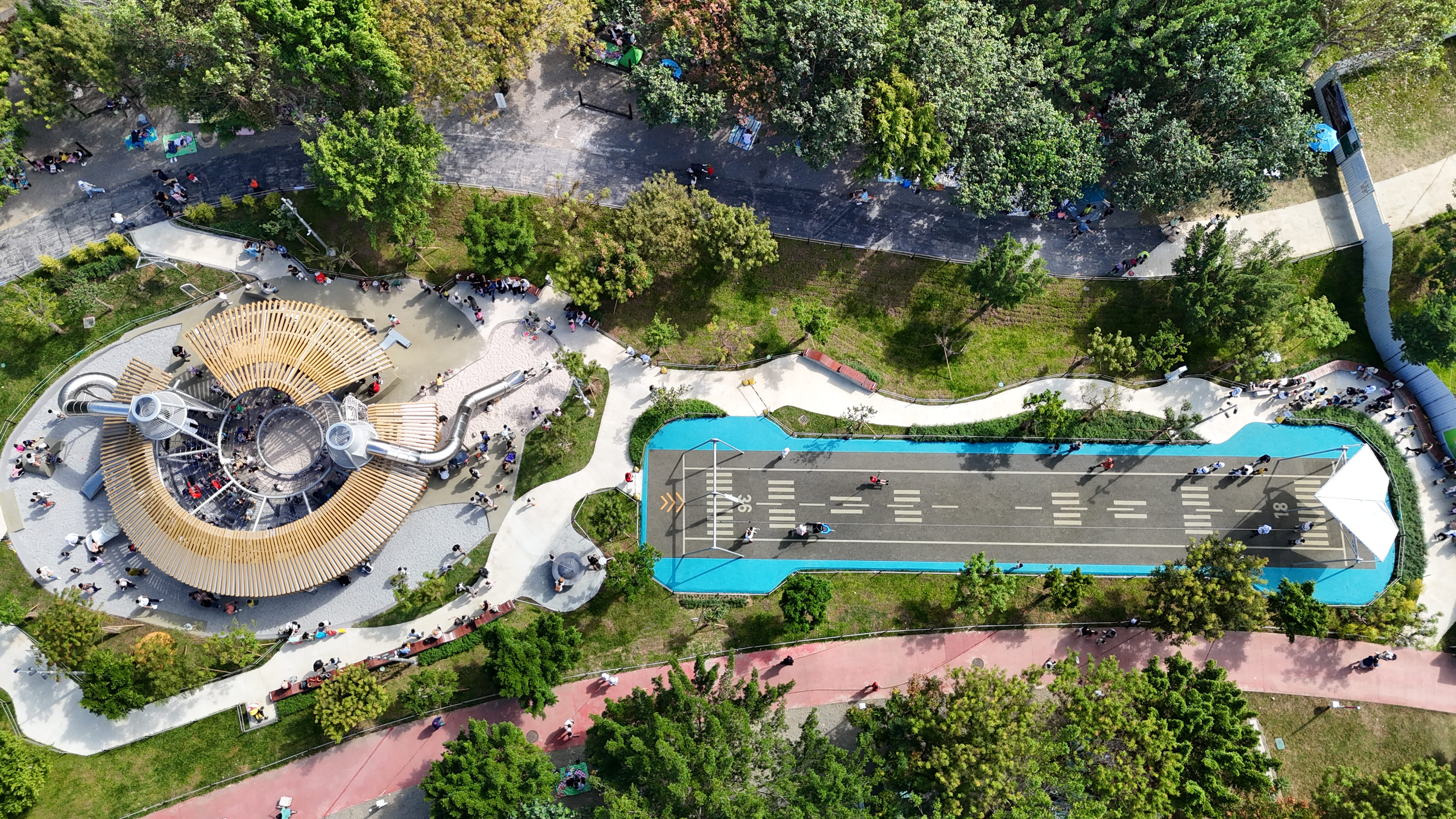 中央公園「飛行美樂地特色遊戲場」空拍圖